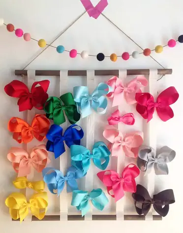 Featured image of post Minnie Mouse Hair Bow Holder Comes in 2 parts that are then glued together