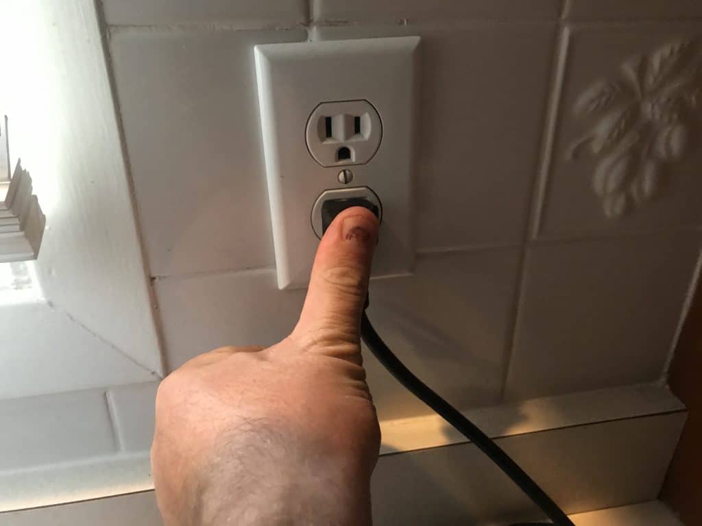 Plug your ice maker back in