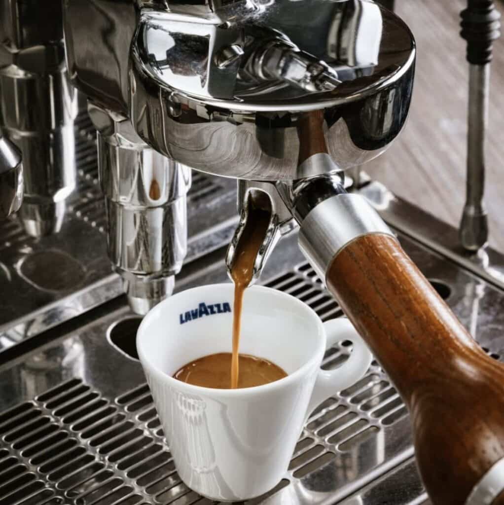 Lavazza Super Crema Espresso Medium Roast Whole Bean Coffee Review (2023)  Cappuccino Oracle