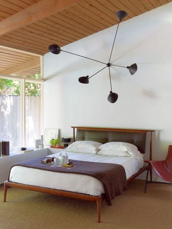 orta yüzyıl modern yatak odası resmi