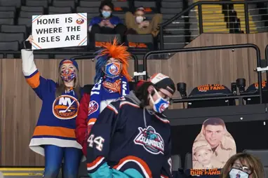 Home At Last Islanders Fans Return To Nassau Coliseum Drive4five Home At Last Islanders Fans Return To Nassau Coliseum Drive4five