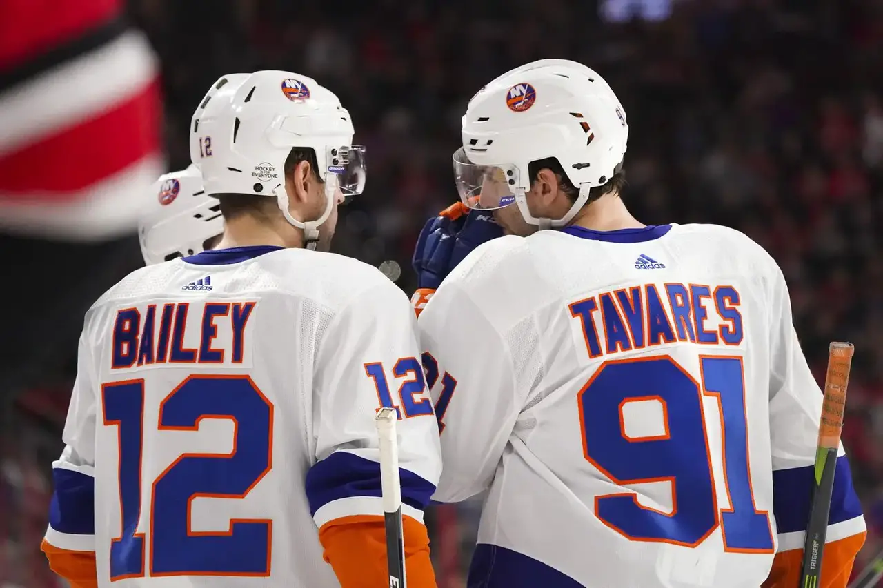 Could The Toronto Maple Leafs Trade For Josh Bailey Drive4five