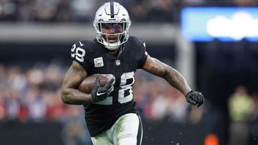 Josh Jacobs is officially a workhorse back with Raiders