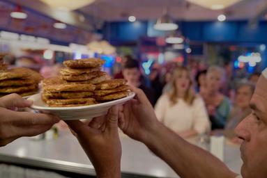 Hanukkah on Rye: The 2022 Hallmark Channel Chanukah Movie - Solzy at the  Movies