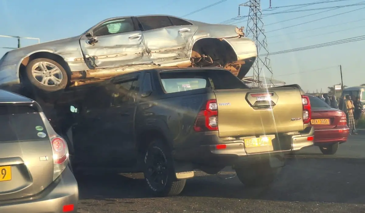 Cars Pile Up In Yet Another Terrible Accident At Mabvuku Turnoff [Image: @NicksonMpofu/X]