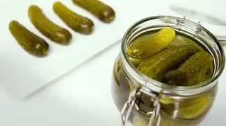 Aprende a preparar deliciosos pepinillos en escabeche en casa - Laganini