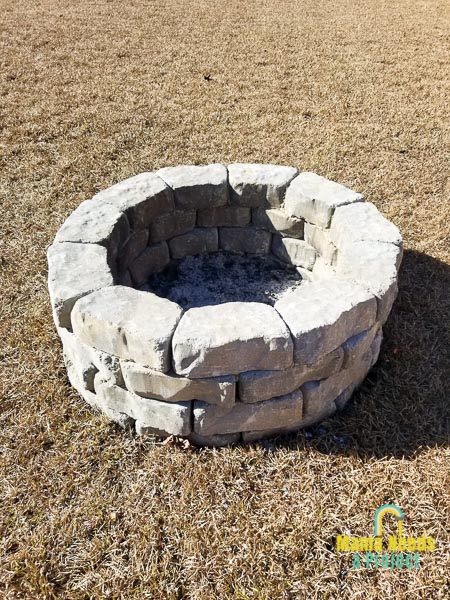 Build A Diy Stone Fire Pit In 2 Hours, How Much Paver Base For Fire Pit