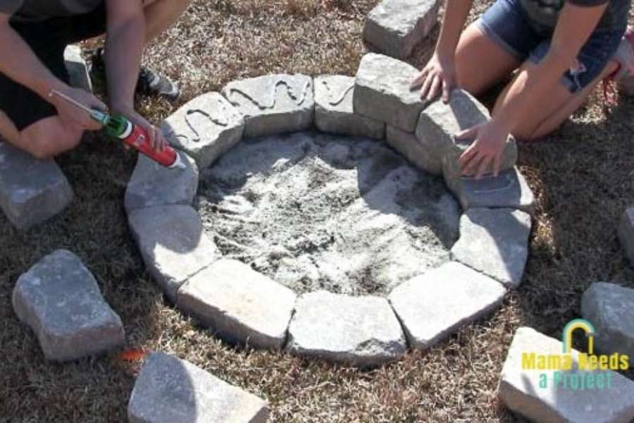 Build A Diy Stone Fire Pit In 2 Hours, Can You Make A Concrete Fire Pit