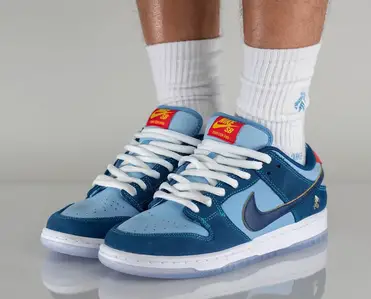 Here's How to Much the Nike SB Dunk Low x N7 Is Selling For Resale –  Footwear News