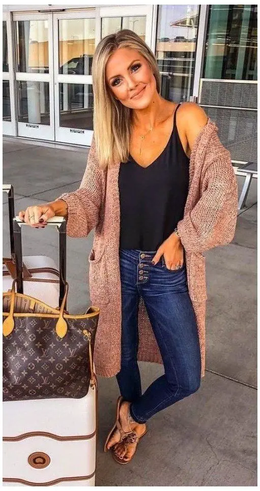 Best Outfits For The Airport
