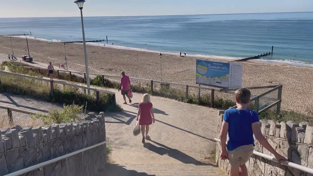 'Video thumbnail for Southbourne Beach Bournemouth'
