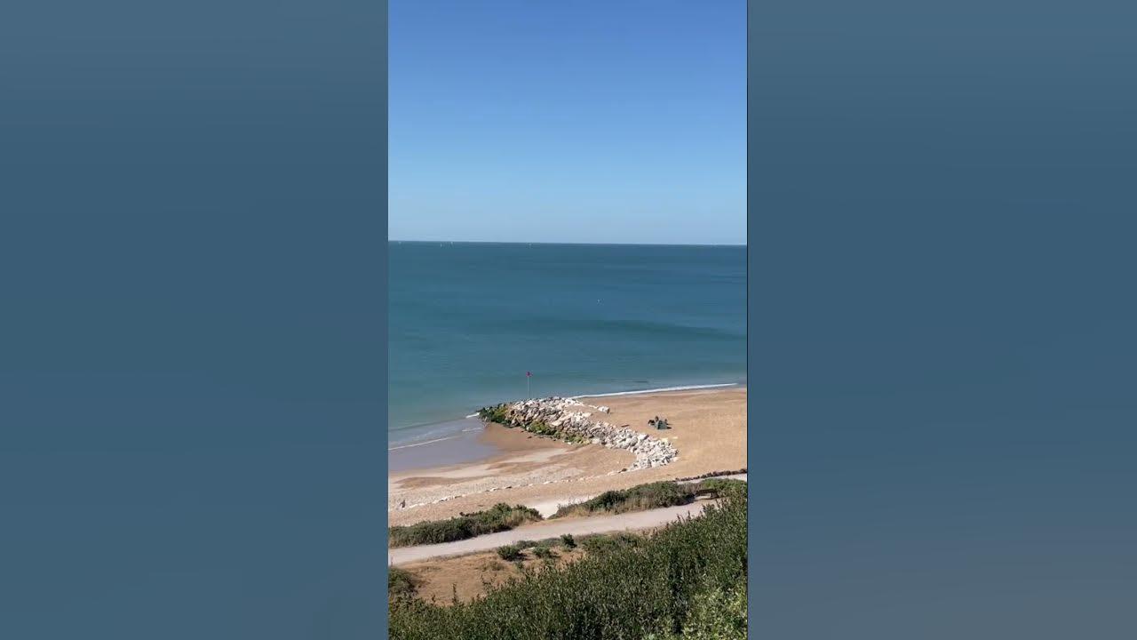'Video thumbnail for 🔴 Highcliffe Beach 9am on a Beautiful Sunny Morning #christchurch'