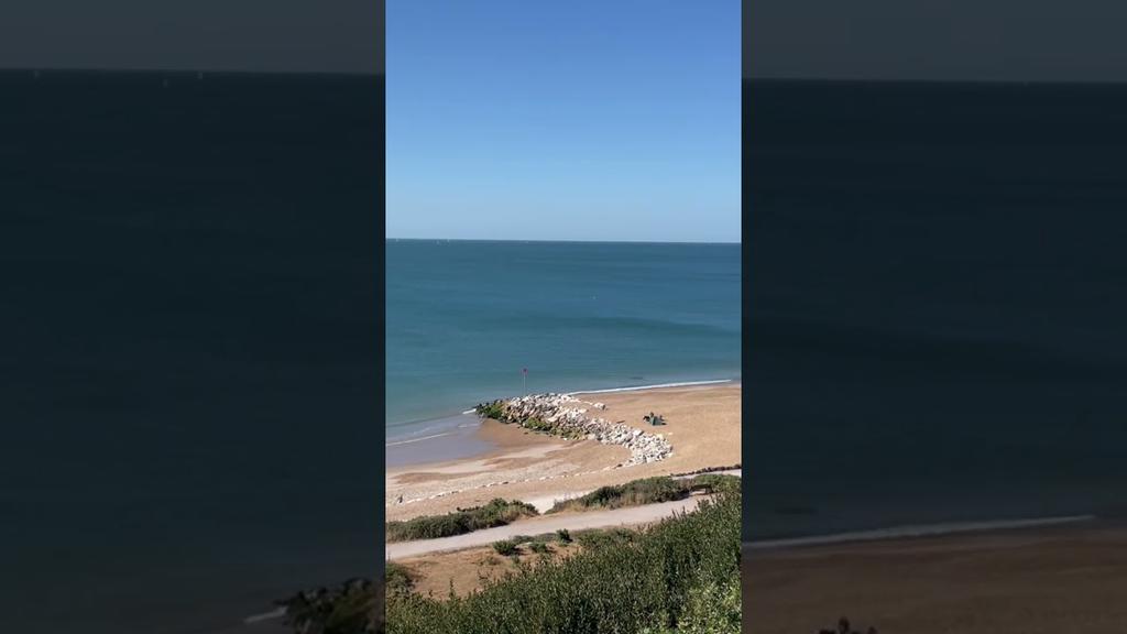 'Video thumbnail for 🔴 Highcliffe Beach 9am on a Beautiful Sunny Morning #christchurch'