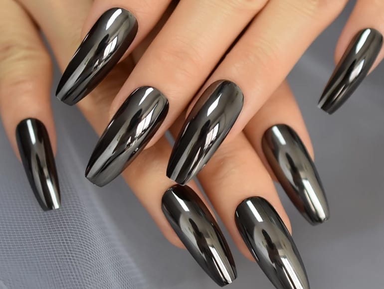 37 Chrome Nails Designs and Nail Art Ideas + Polish to Try in 2024