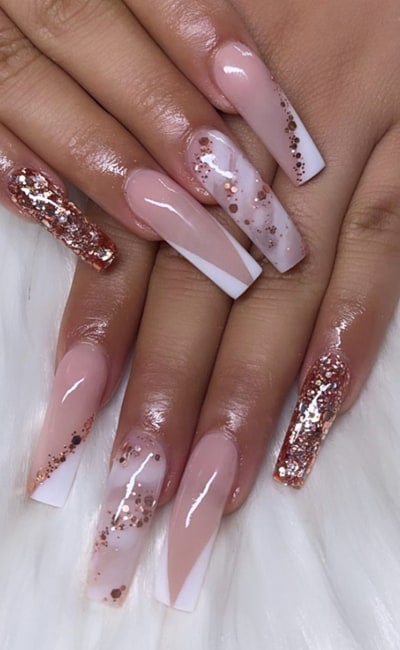 38 Rose Gold Nail Designs To Save For Your Next Manicure Appointment | Rose  gold nails glitter, Rose gold nails, Gold nail art