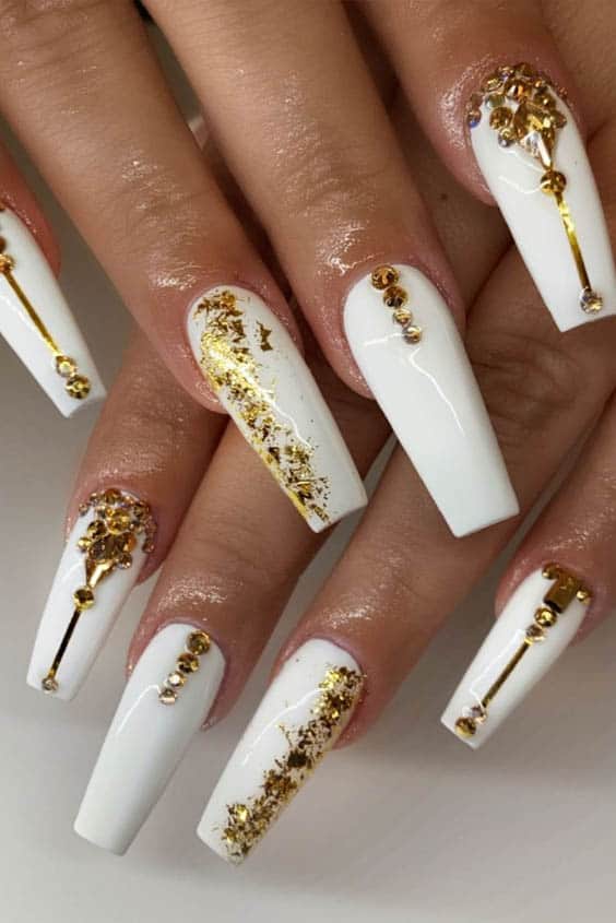 Nail Design: White on Red, White on Gold Stock Image - Image of manicure,  flower: 57702281