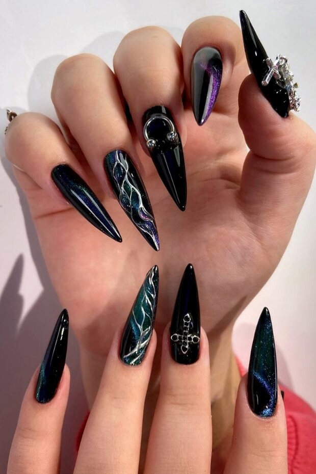 Edgy Gothic nail Inspo | Gallery posted by lemon2896182966 | Lemon8