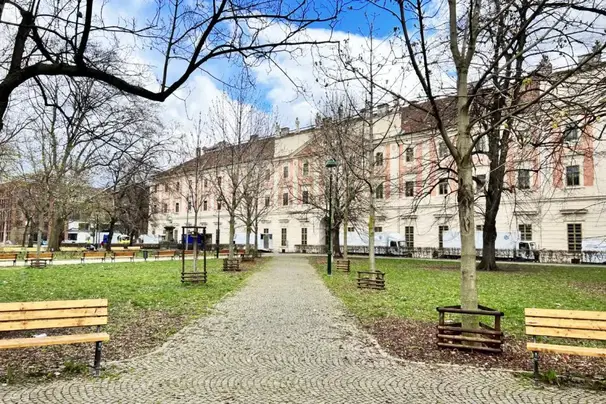 Nosferatu filming at Prague's Invalidovna complex (March 27, 2023). Photo: The Prague Reporter