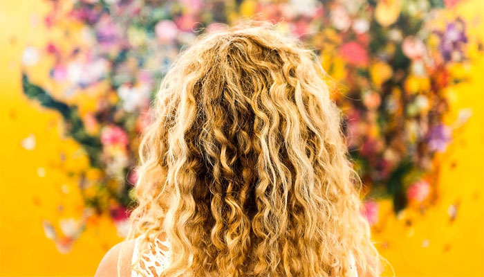 Tips for Trading Between Curly and Straight Styling  Versus Salon