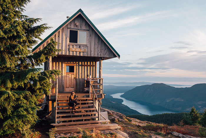 The store hat hut